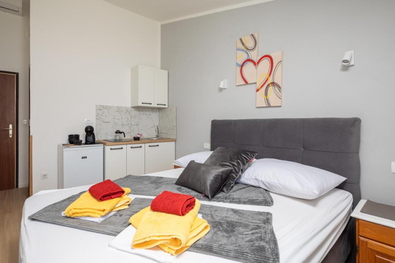Beach Apartments Borovina Stanici Экстерьер фото