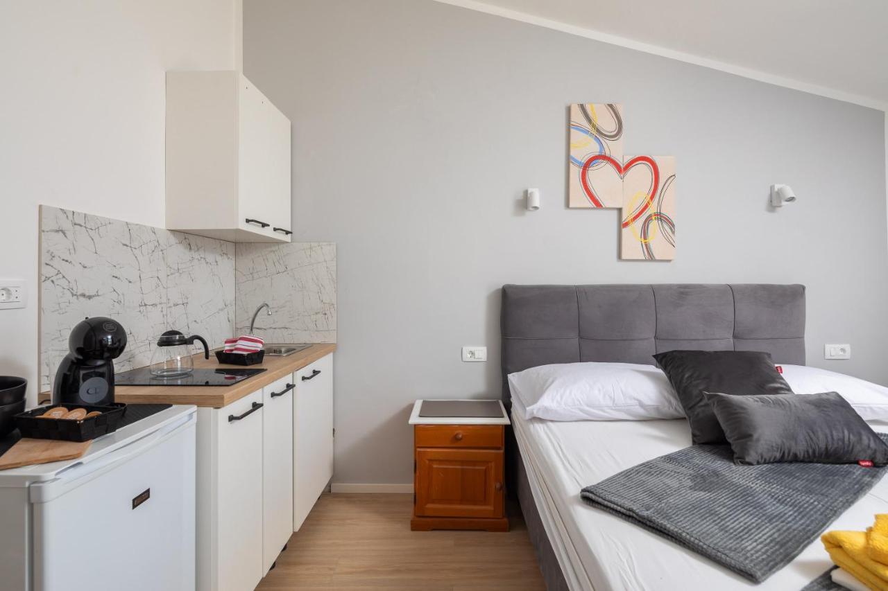 Beach Apartments Borovina Stanici Экстерьер фото