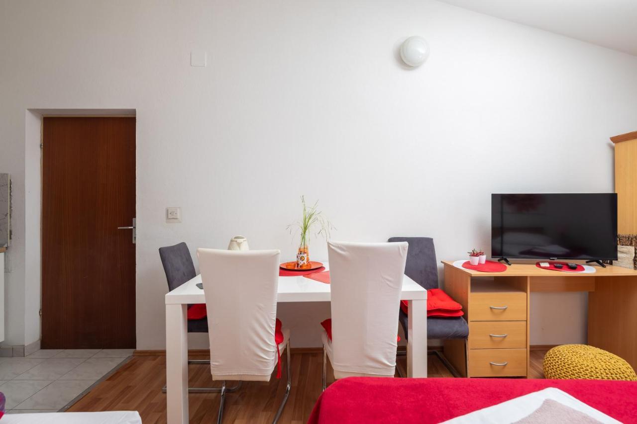 Beach Apartments Borovina Stanici Экстерьер фото