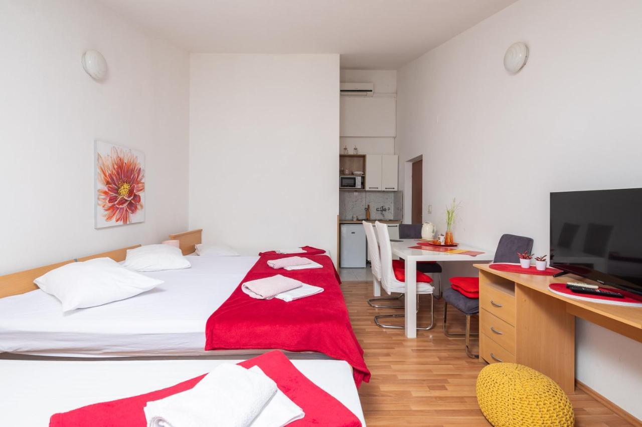 Beach Apartments Borovina Stanici Экстерьер фото