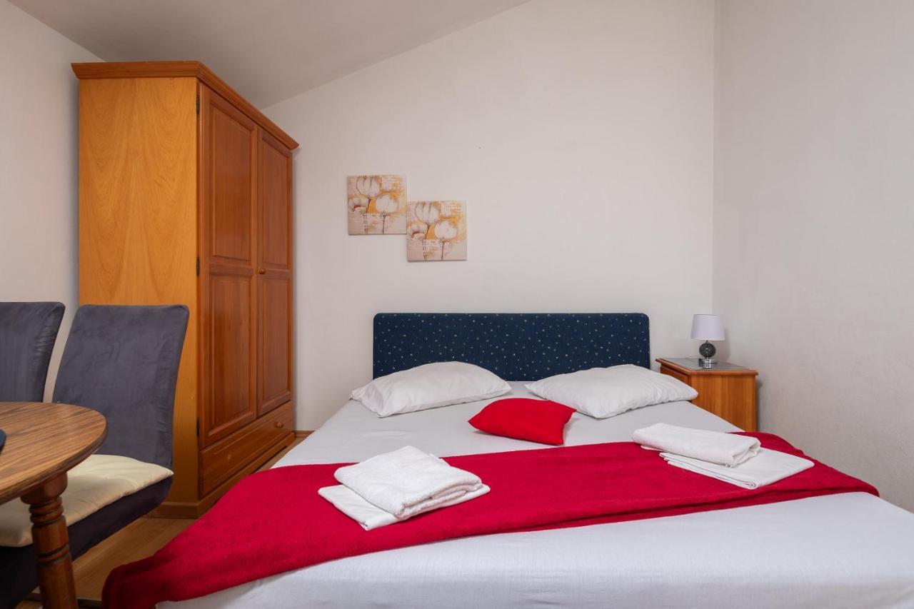 Beach Apartments Borovina Stanici Экстерьер фото